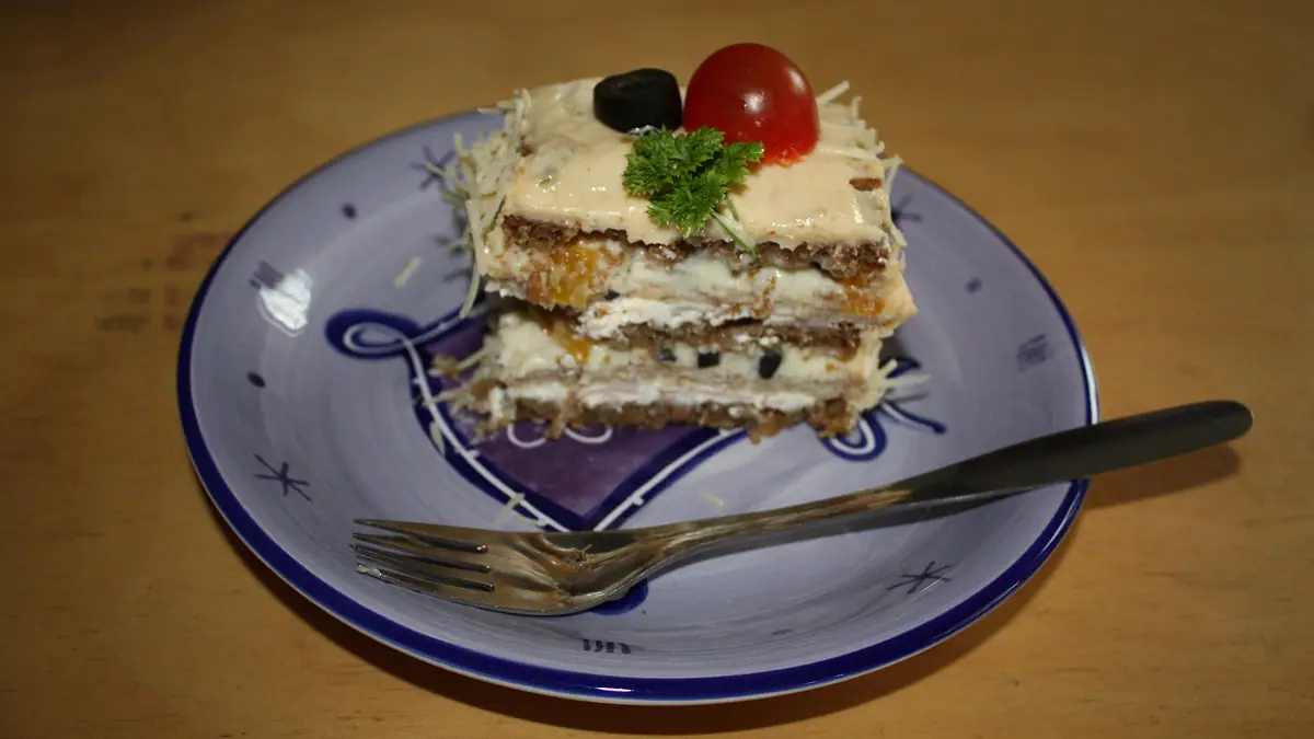 Teas To Please – cake shop in Colne town centre